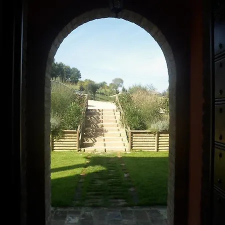 Agriturismo Il Pino ファームステイ