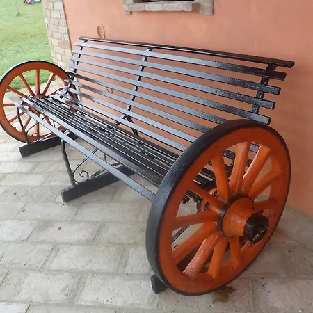 ファームステイ Agriturismo Il Pino