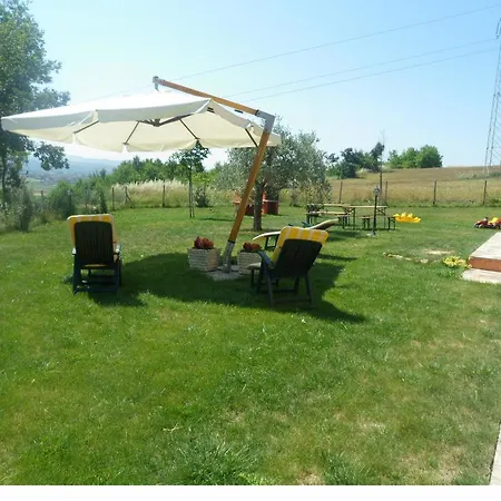 ファームステイ Agriturismo Il Pino Sant'enea